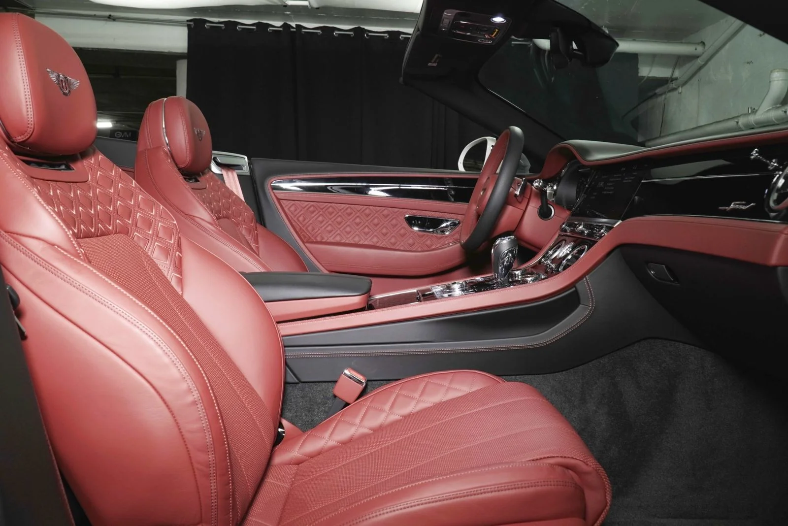Used 2022 White Bentley  image 16