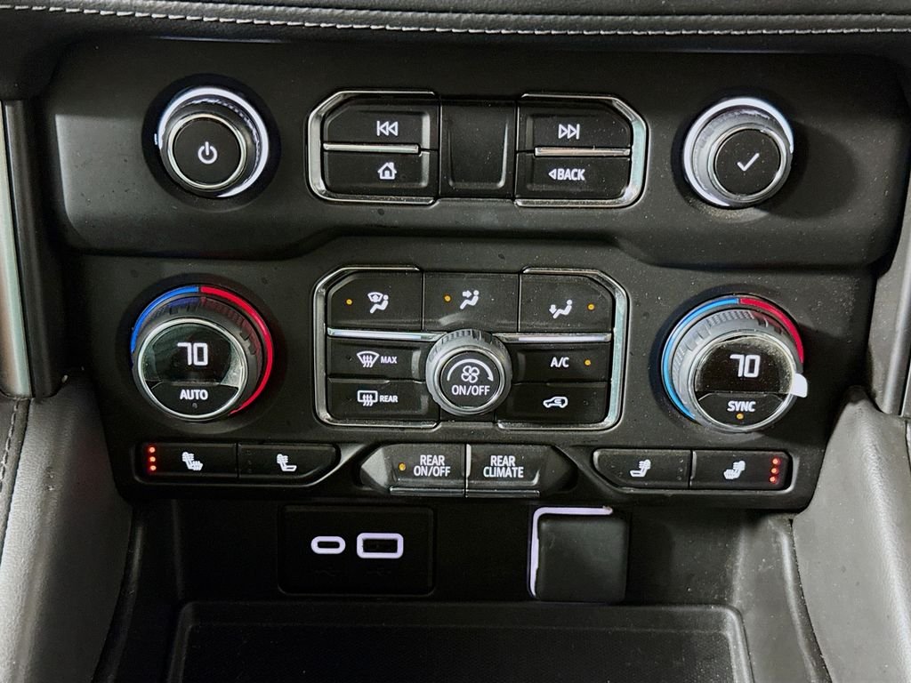 Used 2024 Gray Chevrolet Z71 image 16