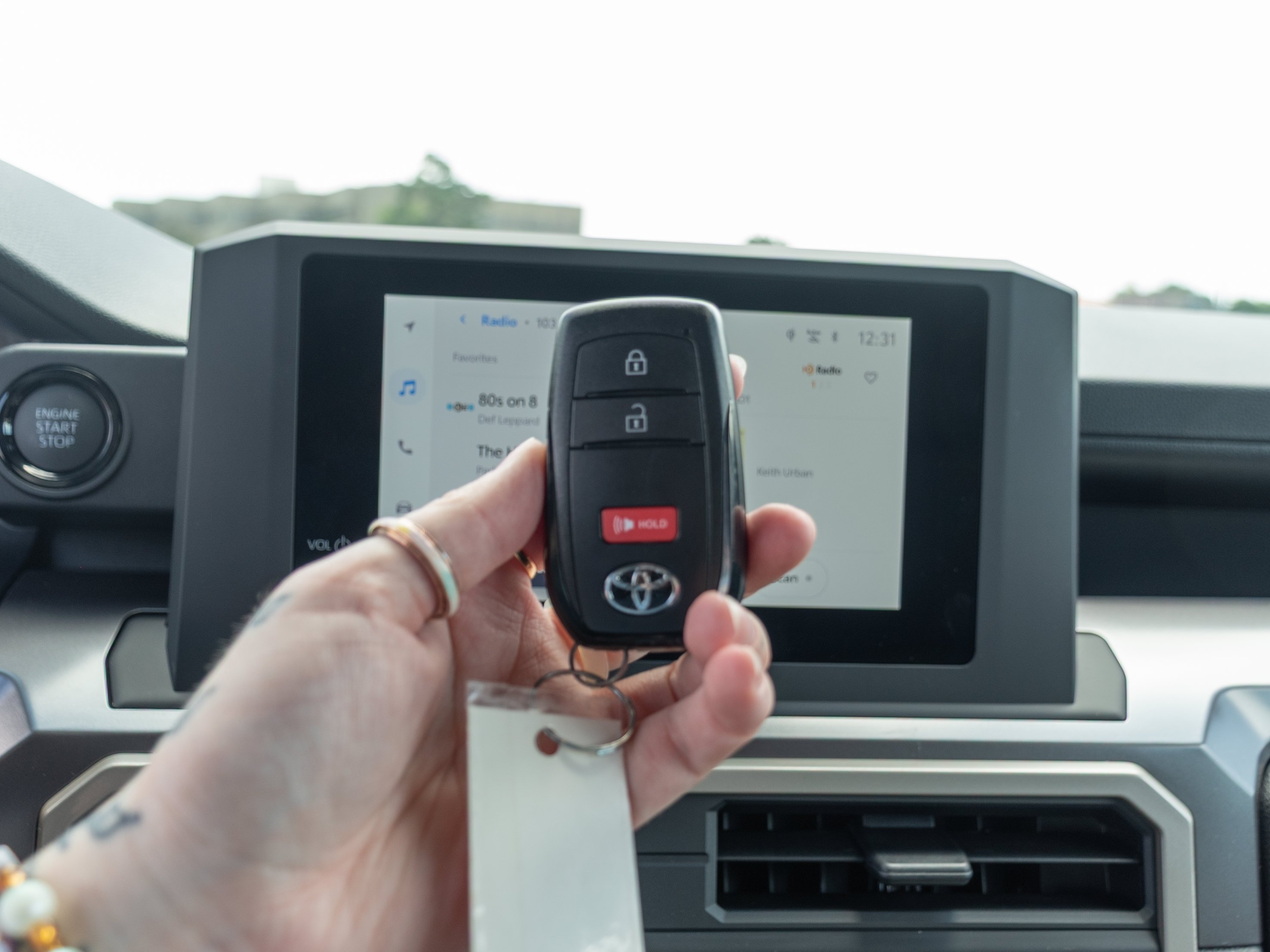 2026 Toyota Tacoma SR5 - Photo 16