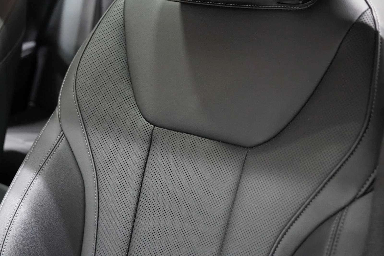 Certified Used 2024 Skyscraper Grey Metallic BMW 330i image 12