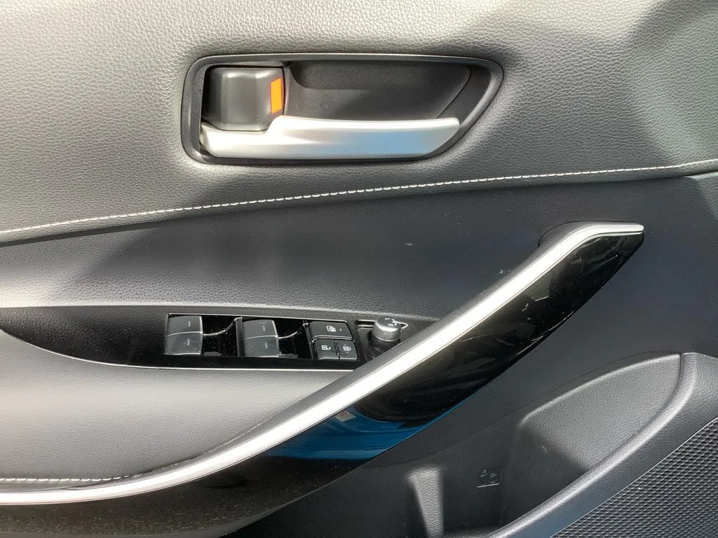 Used 2019 Blue Toyota XSE image 12
