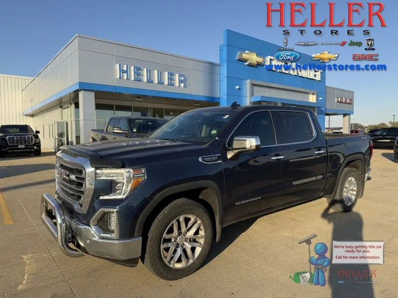 Used 2022 PACIFIC BLUE METALLIC GMC SLT image 1