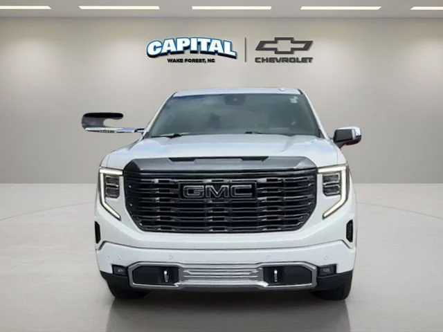 Used 2023 White Frost Tricoat GMC Denali Ultimate image 8