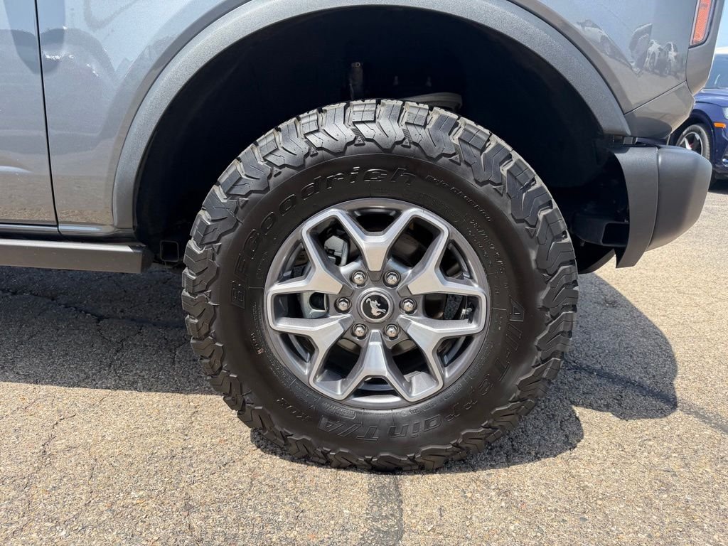 Used 2025 Gray Metallic Ford Badlands image 11
