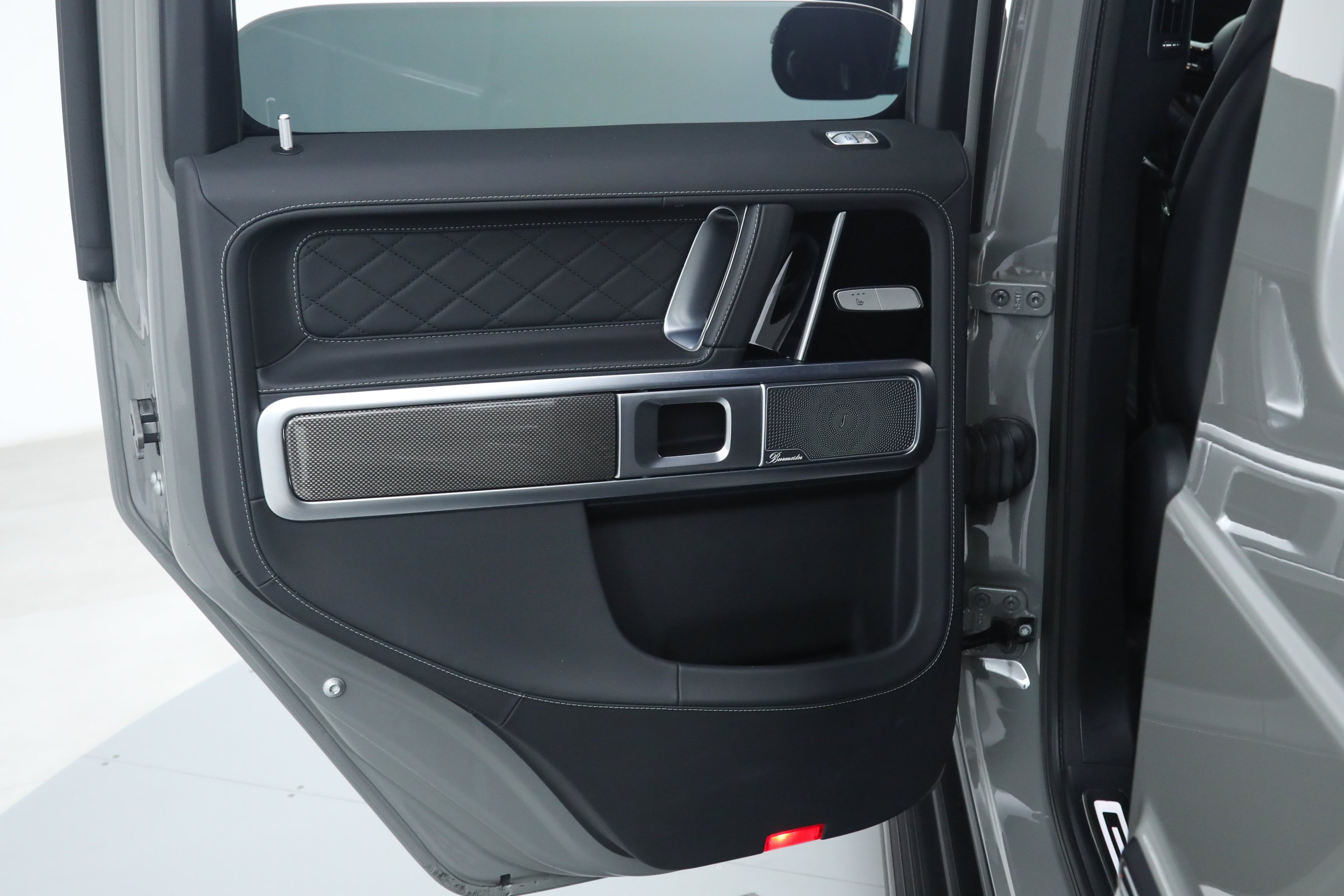 Used 2025 Gray Mercedes-Benz G 550 image 34