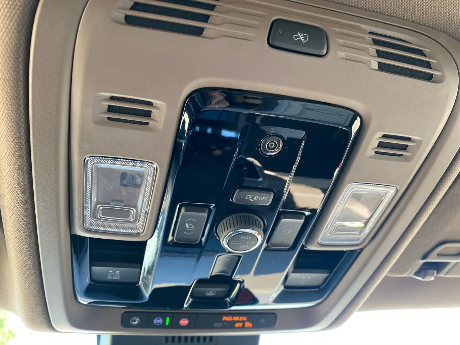 2026 GMC Yukon XL Denali - Photo 19