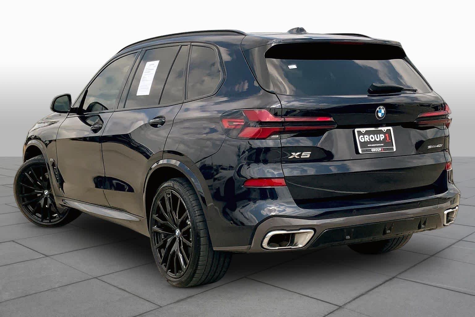 Used 2025 Carbon Black Metallic BMW sDrive40i image 11
