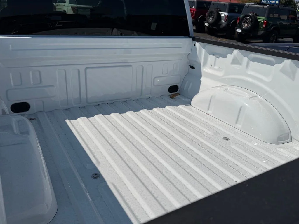 New 2026 Oxford White Ford XLT image 9