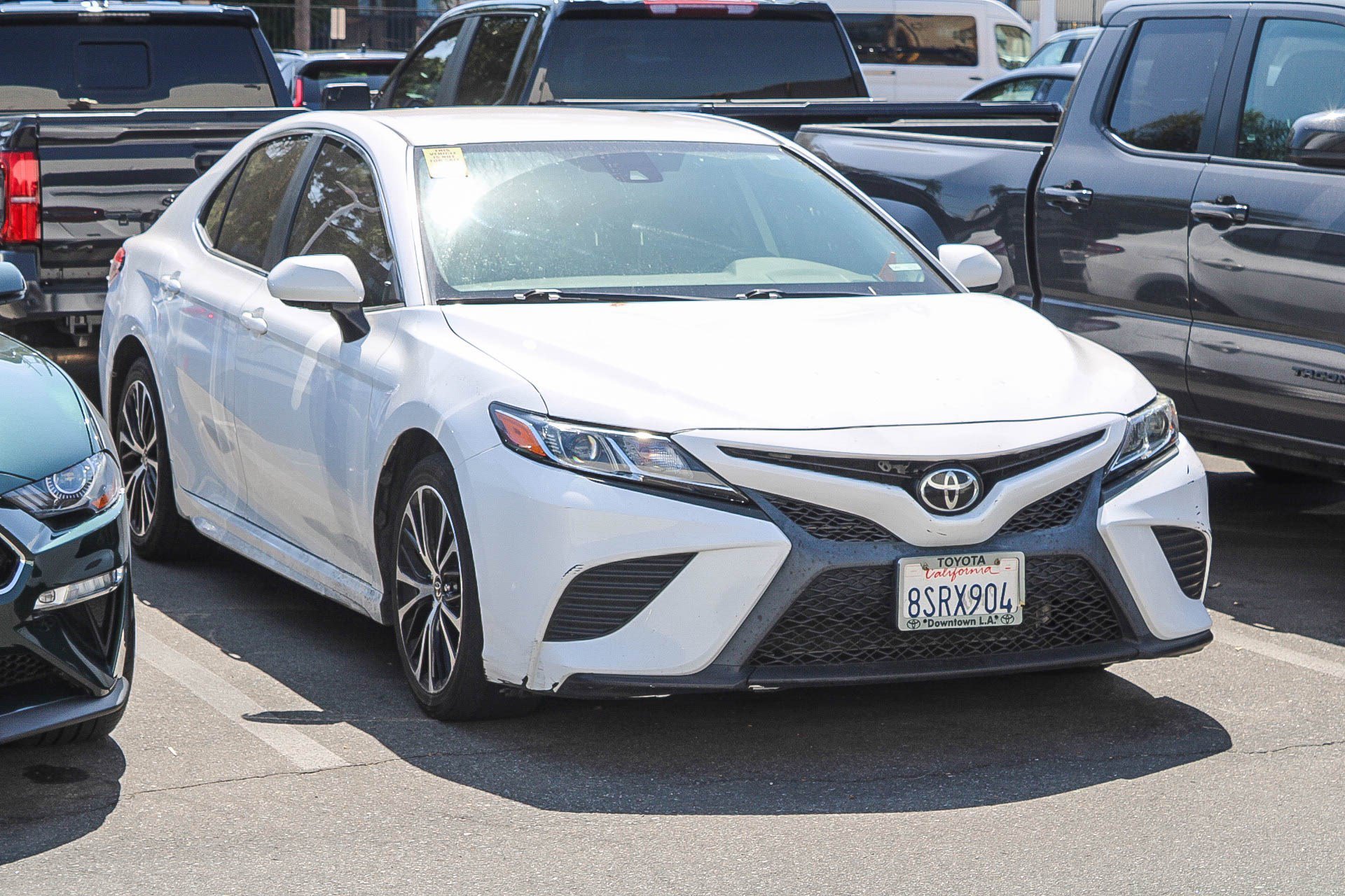 Certified Used 2020 Super White Toyota SE image 3
