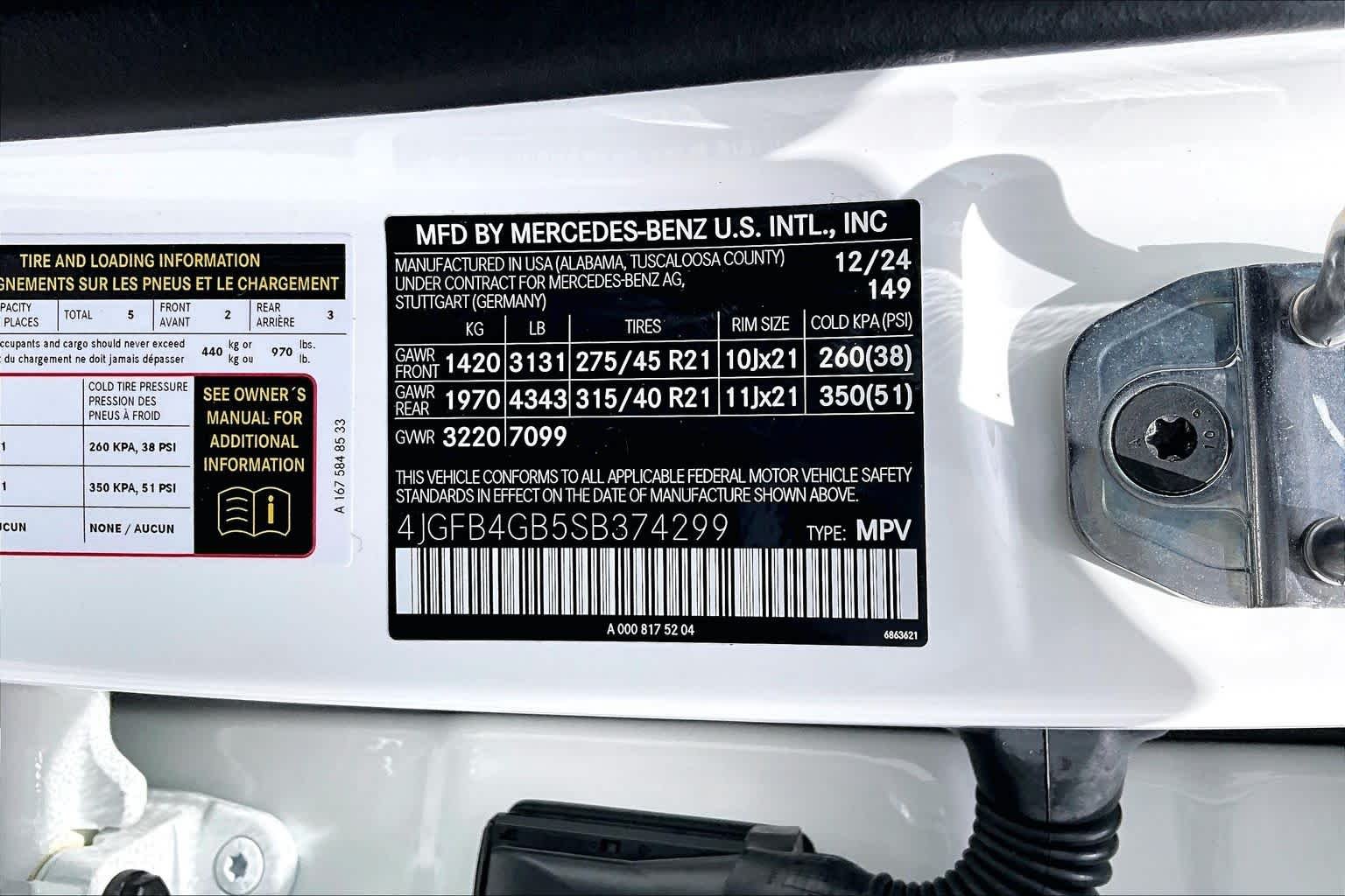 Certified Used 2025 Polar White Mercedes-Benz GLE 450e image 34
