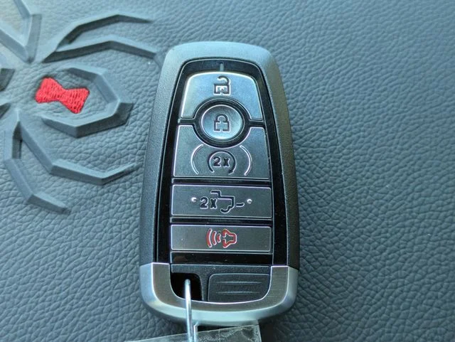 New 2026 Agate Black Metallic Ford Lariat® image 30