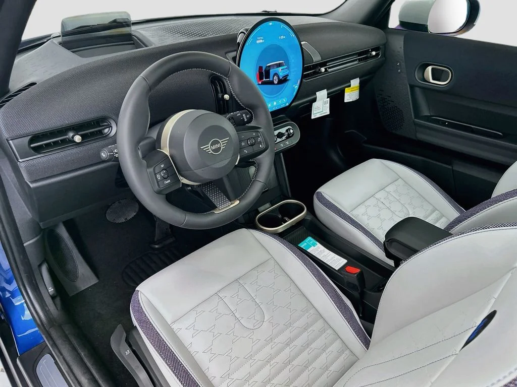 New 2026 Icy Sunshine Blue Metallic MINI Signature Plus image 9