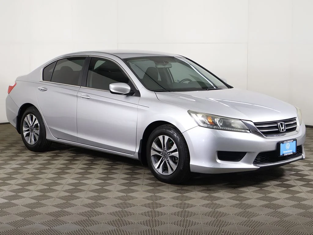 Used 2013 Honda Accord LX with VIN 1HGCR2F33DA025041 for sale in Streetsboro, OH