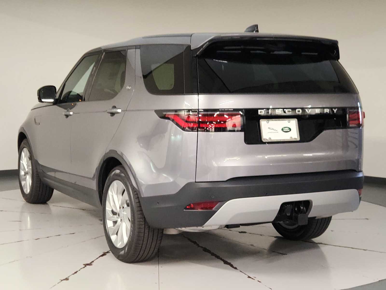New 2026 Eiger Grey Land Rover S image 6
