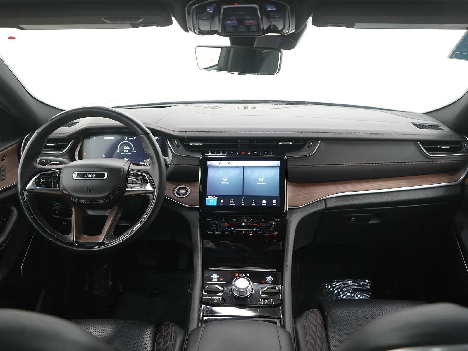 Used 2023 Diamond Black Crystal Pearlcoat Jeep Summit image 13