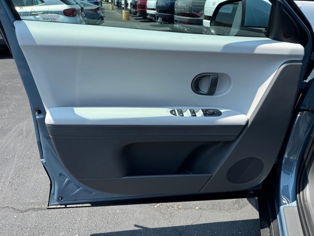 New 2026 Blue Hyundai SE Standard Range image 11