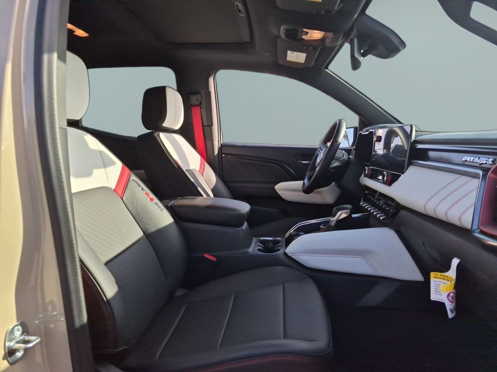 2023 GMC Canyon AT4X - Photo 29