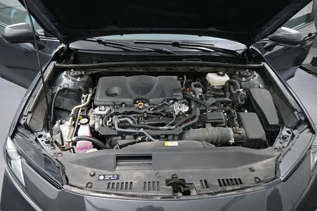 Used 2025  Toyota SE image 12