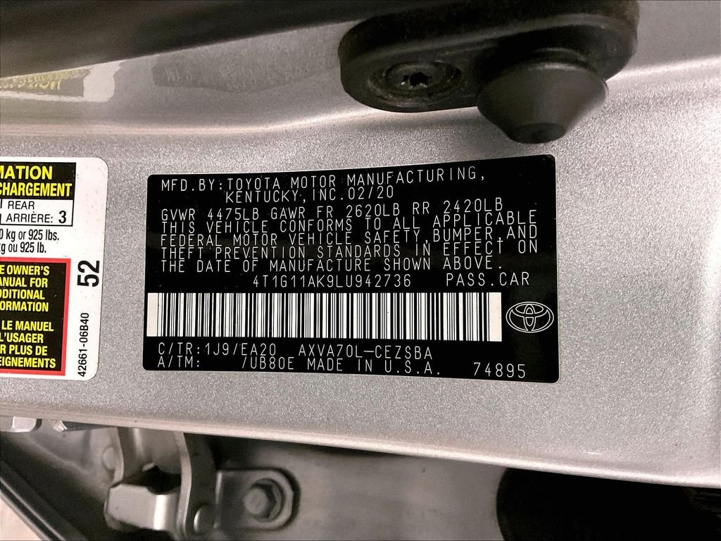 Used 2020 Silver Toyota SE image 39