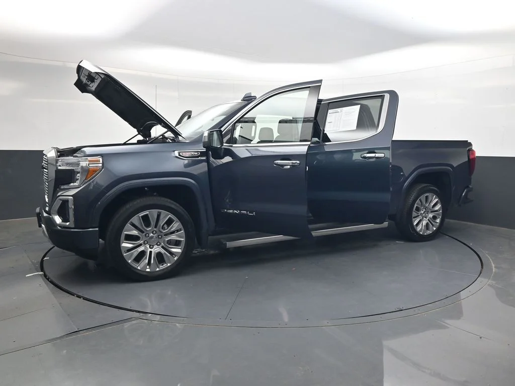 Used 2022 Blue GMC Denali image 44