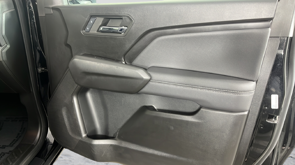 Used 2024 Black GMC Elevation image 22
