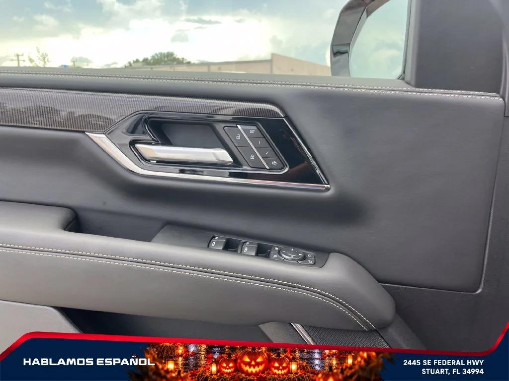 New 2027 Summit White GMC Elevation image 23