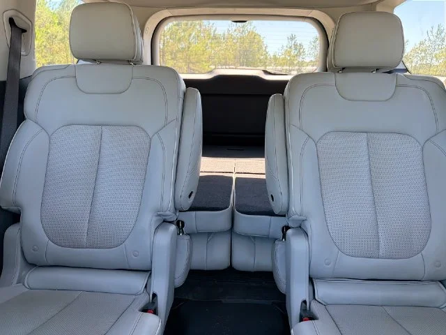 Used 2021 Gray Jeep Overland image 25