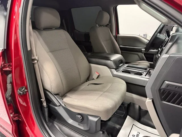 Used 2017 Red Ford XLT image 27