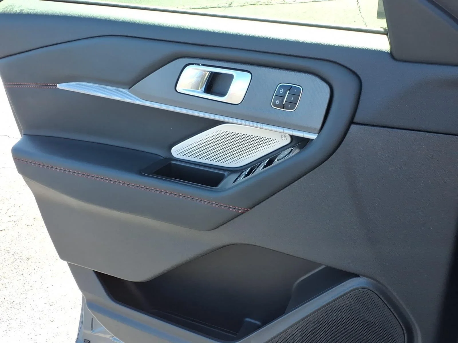 Used 2025 Carbonized Gray Metallic Ford ST image 30