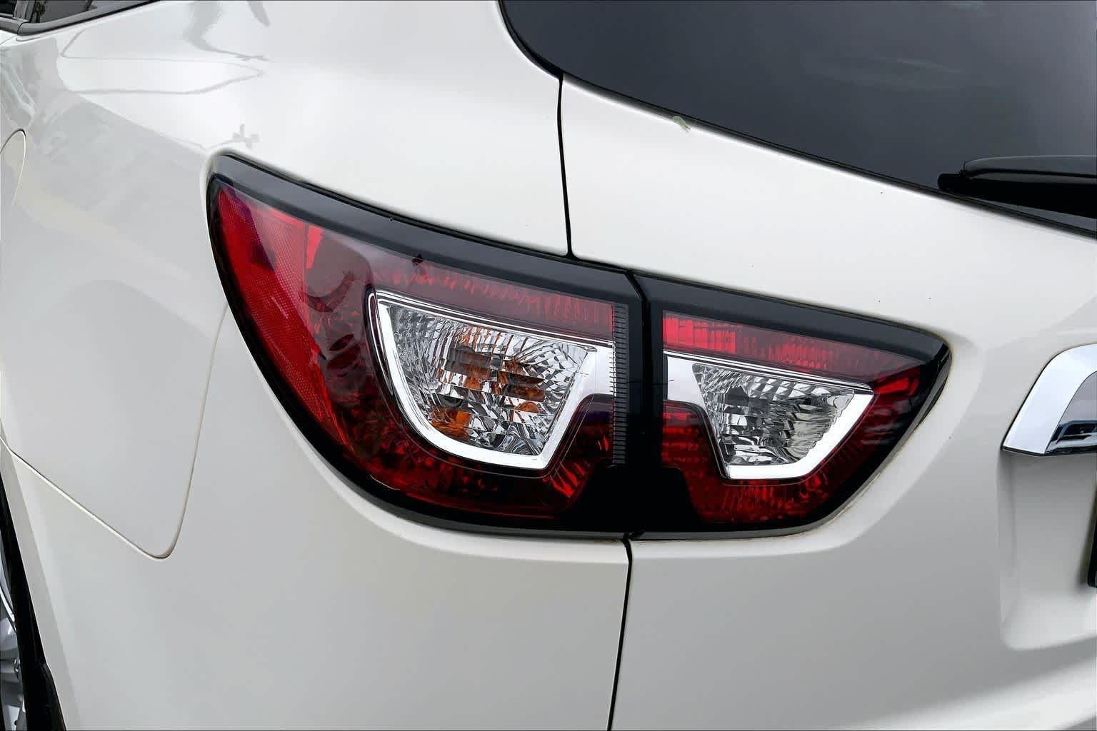 Used 2013  Chevrolet LS image 28
