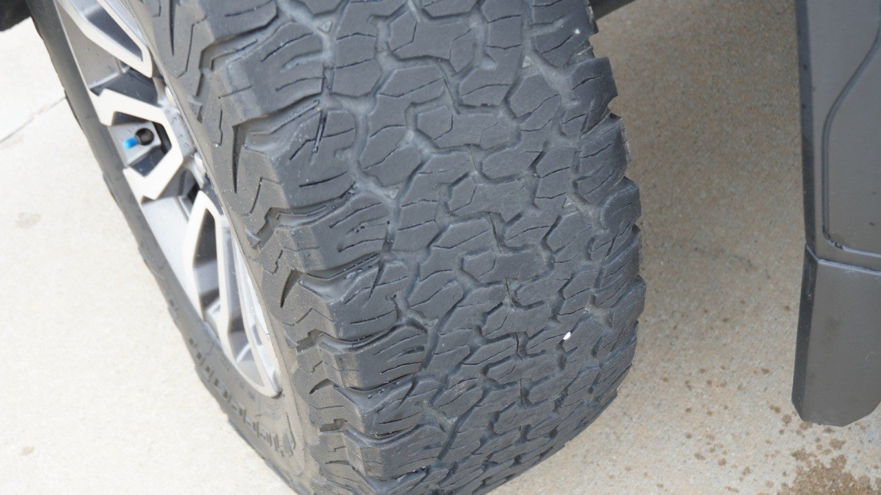 Used 2020 Gray GMC AT4 image 12