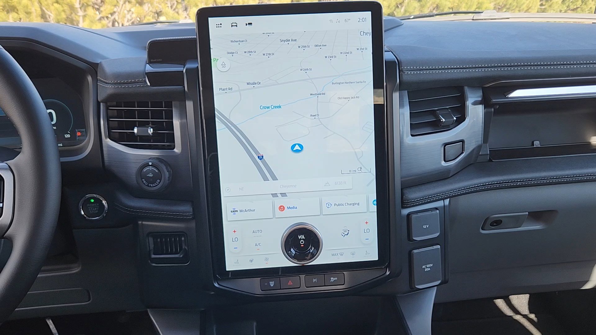 2025 Ford F-150 Lightning Flash - Photo 13