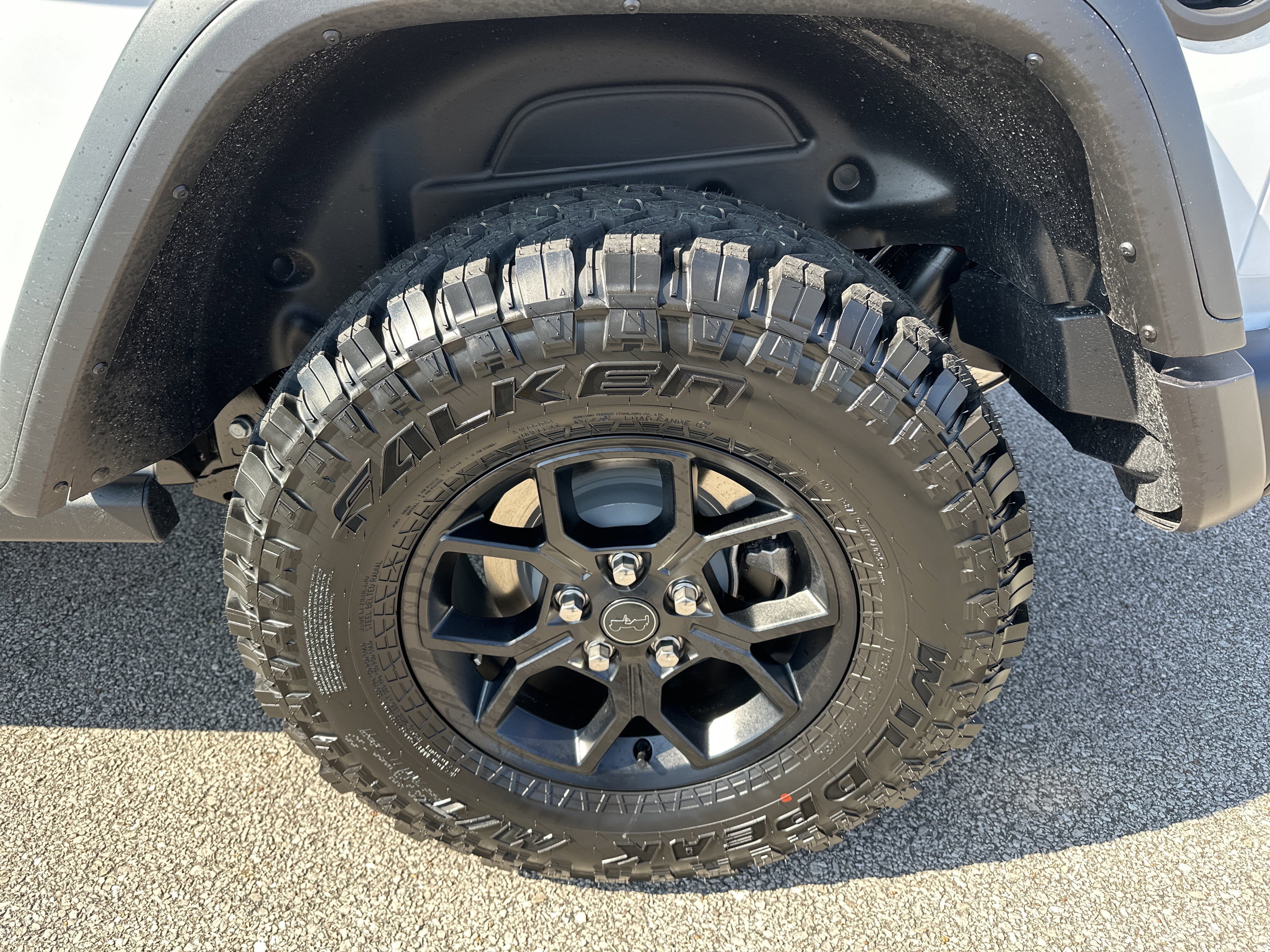 New 2026 Bright White Clear-Coat Exterior Paint Jeep Willys image 20