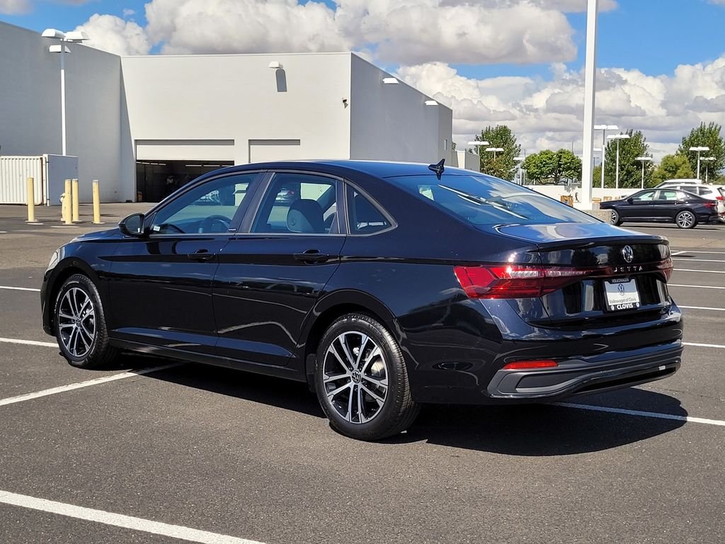 2026 Volkswagen Jetta Sport - Photo 7