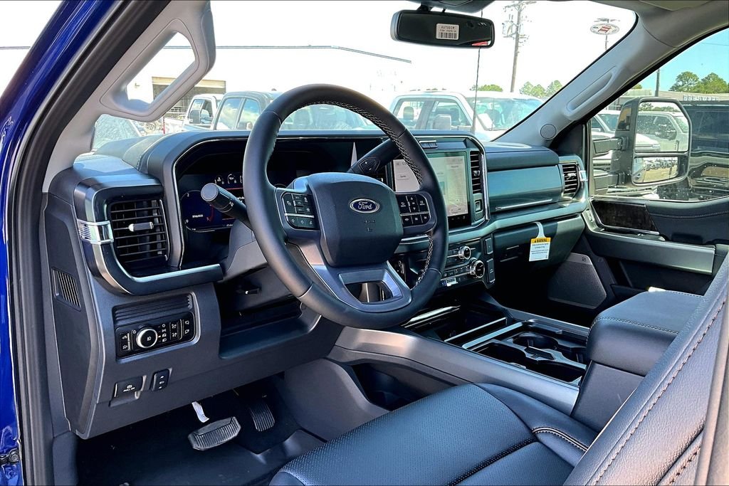New 2026 Ford Super Duty F-250 Lariat 4D Crew Cab