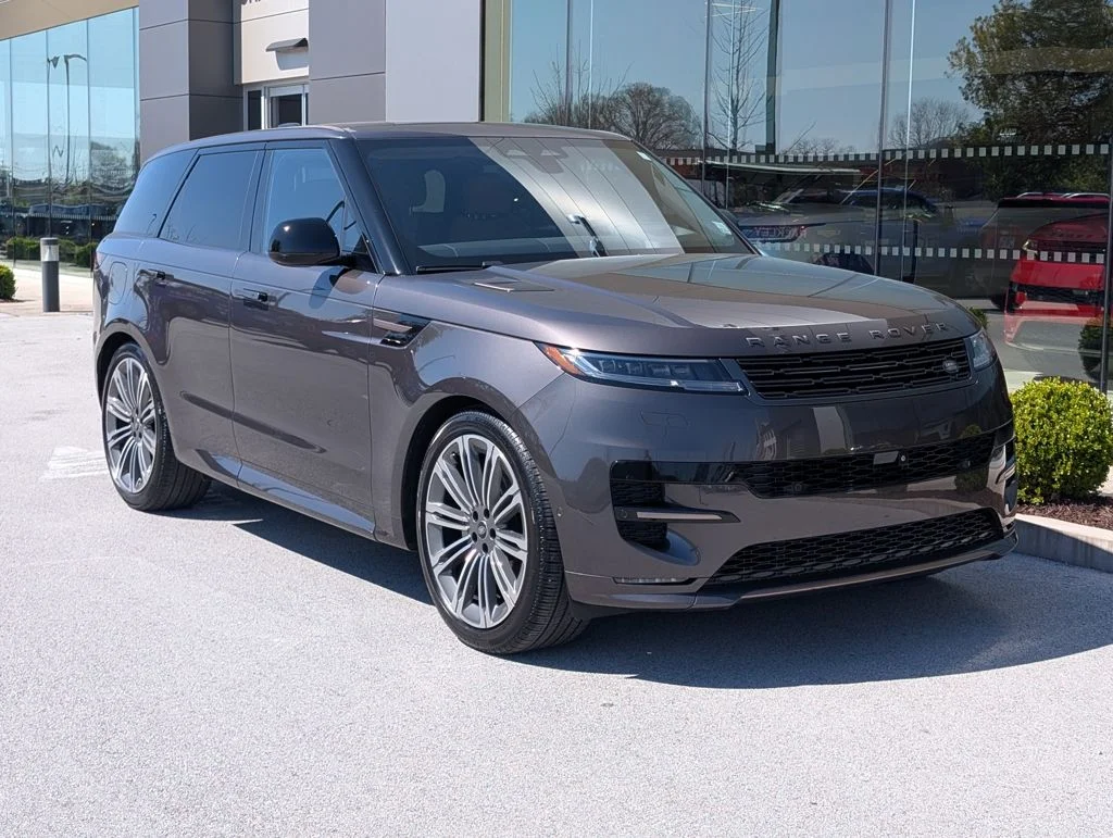Certified Used 2025 Gray Land Rover Dynamic SE image 9