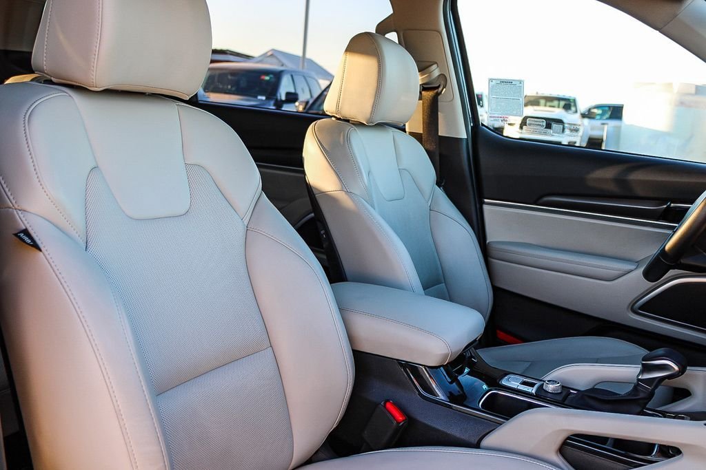 Used 2025 Midnight Kia S image 17