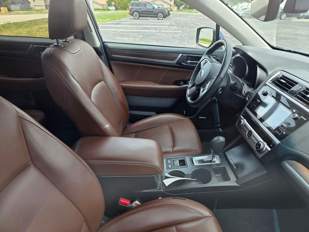 Used 2017 Lapis Blue Pearl Subaru 2.5i image 5
