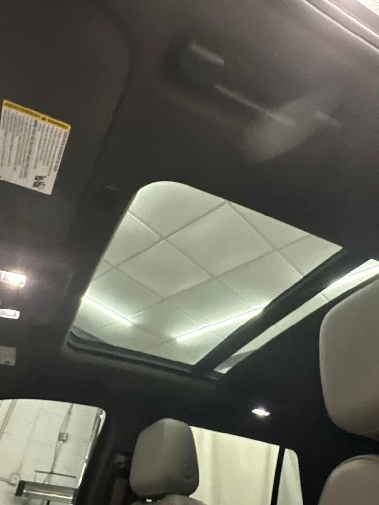 Used 2023 Blue Chevrolet Z71 image 22