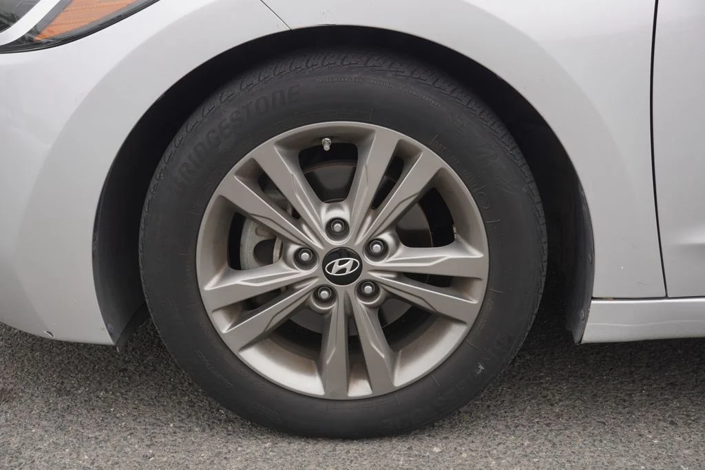 Used 2017 Silver Hyundai Value Edition image 3