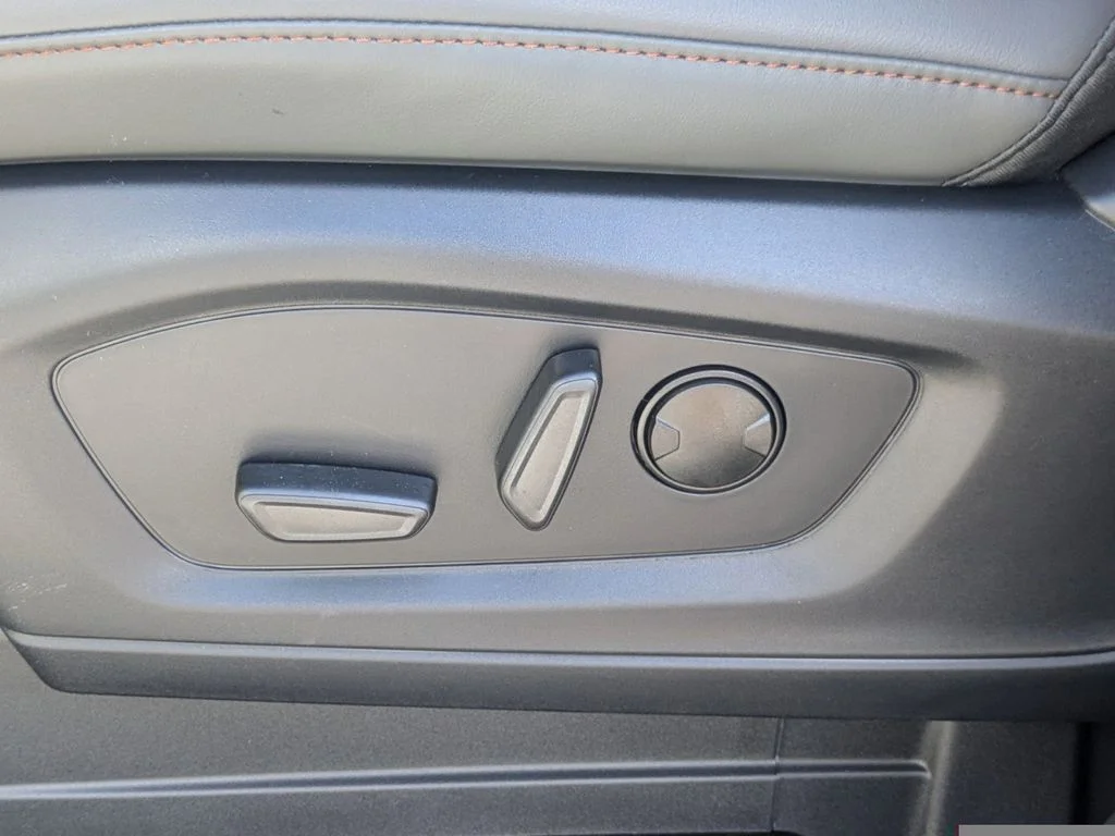 New 2026 Space White Metallic Ford Active image 21