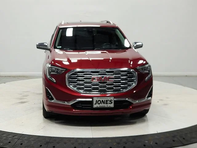 Used 2019 RED QUARTZ TINTCOAT GMC Denali image 3