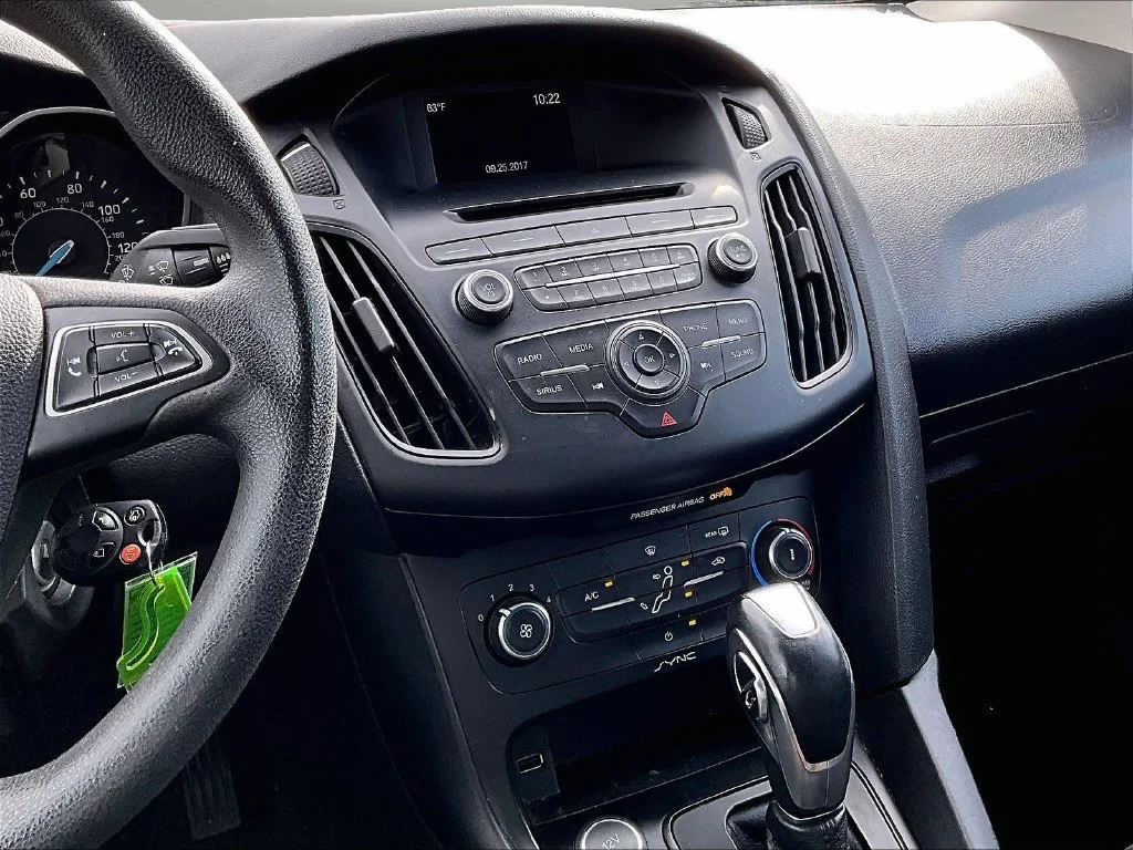 Used 2016 Black Ford SE image 12