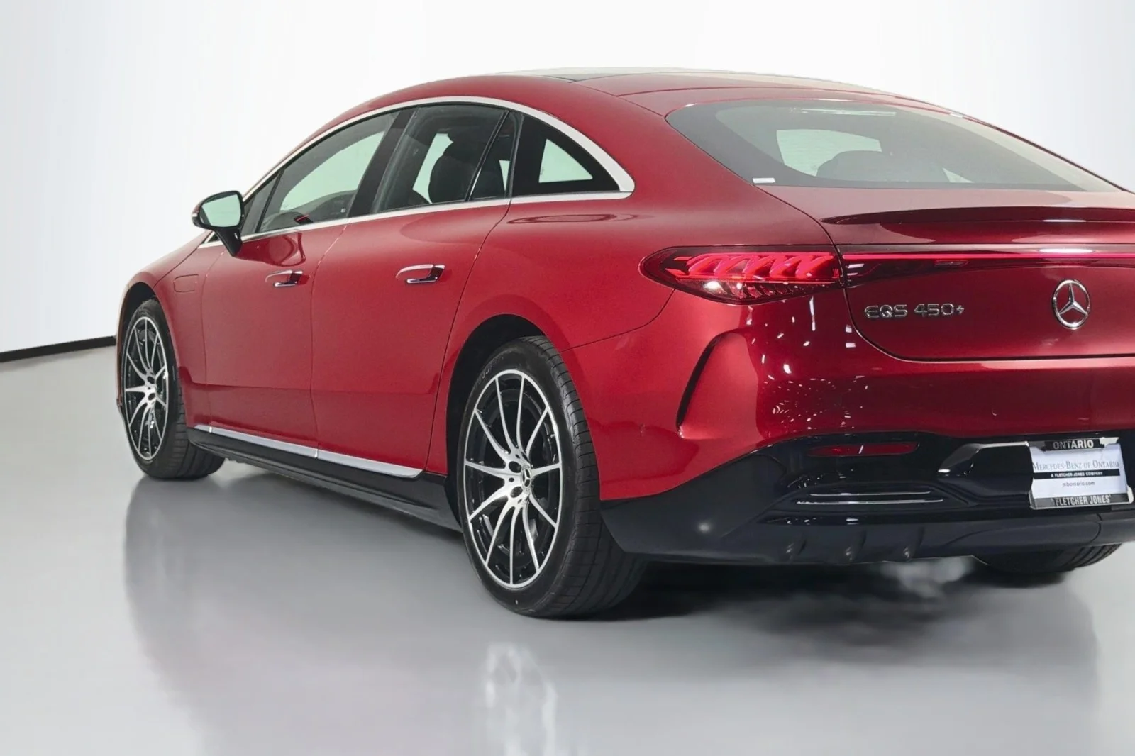 Certified Used 2024 MANUFAKTUR Patagonia Red Metallic Mercedes-Benz EQS 450+ image 16