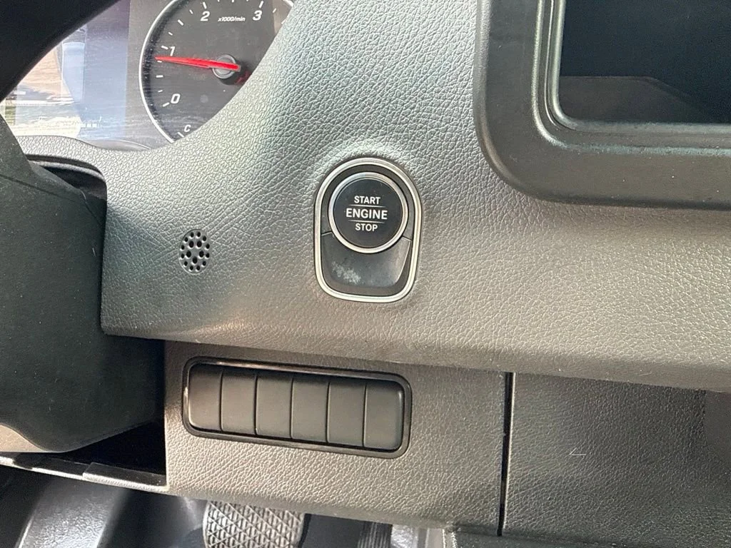 Used 2024 White Mercedes-Benz  image 18