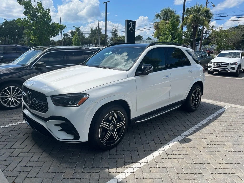 Certified Used 2024 Polar White Mercedes-Benz GLE 450e image 1