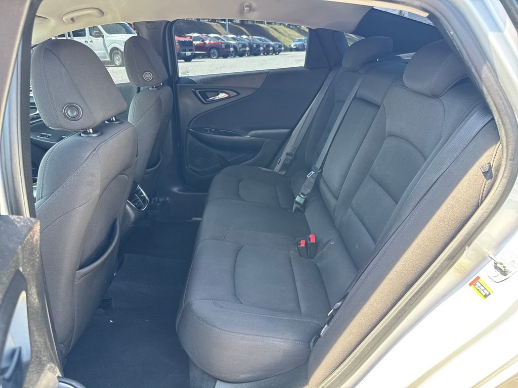 Used 2019 Silver Chevrolet LT image 25