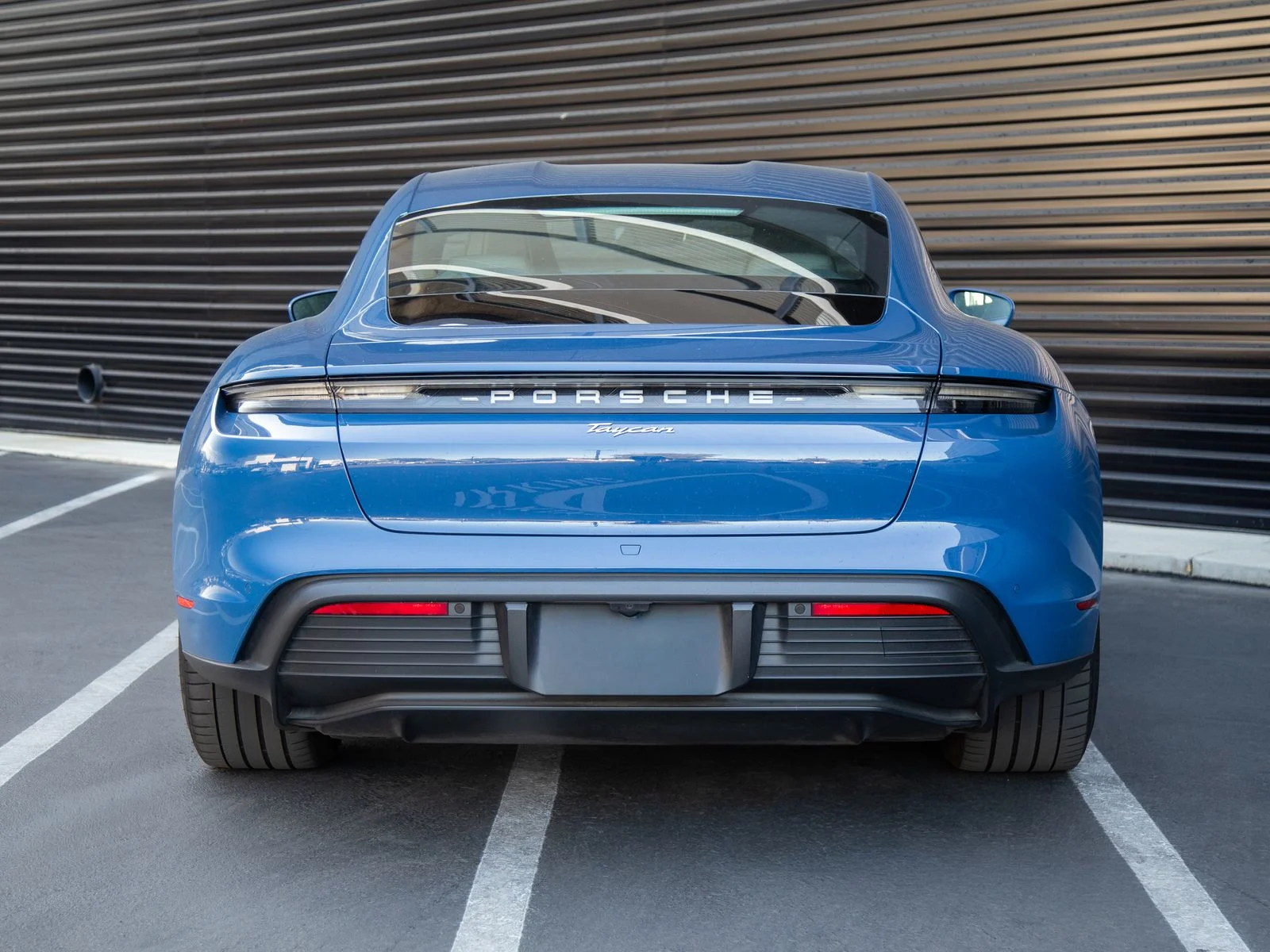 Certified Used 2024  Porsche  image 6