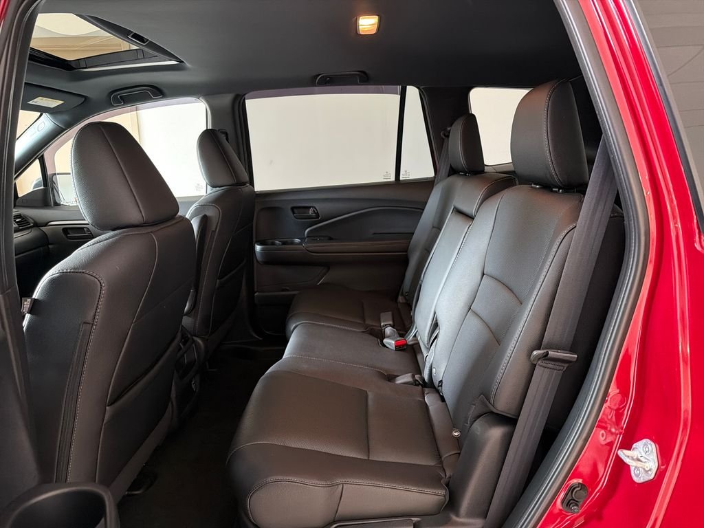 Used 2023  Honda EX-L image 26