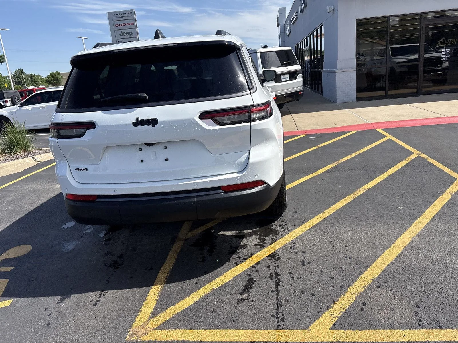 New 2026 Bright White Clearcoat Jeep Laredo Altitude image 6